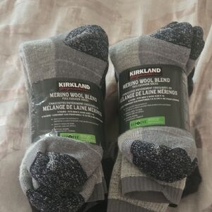 Kirkland Signature Merino Wool Blend Men's Socks - Gray and Black
